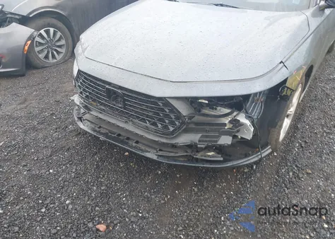 2024 Honda Accord Lx z USA, uszkodzony, nr VIN 1HGCY1F2XRA015263